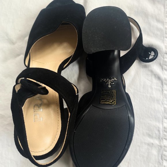 Authentic 🖤Prada🖤 Black Velvet Ankle Strap Platform Heel - Picture 4 of 4